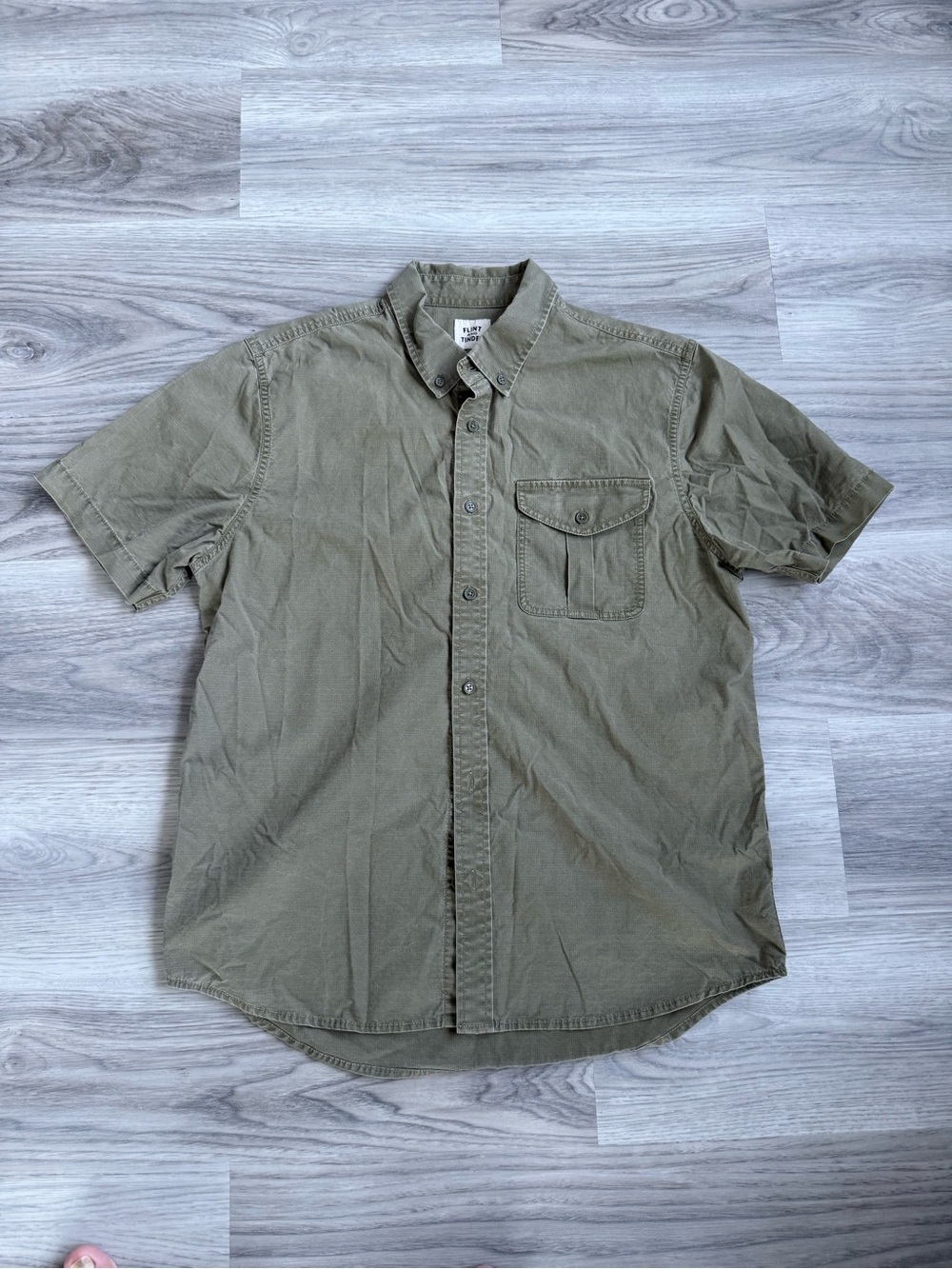 Men's Casual Short-Sleeve Button-Down Shirt - Olive